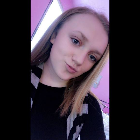 Meet your Posher, Erika - Picture 1 of 1